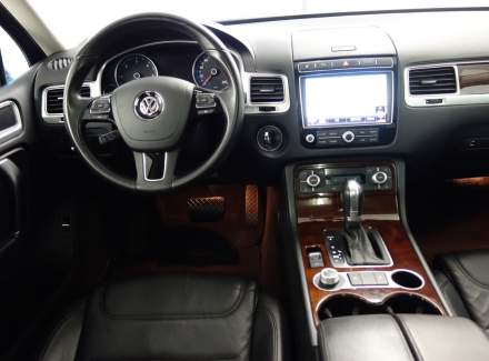 Volkswagen - Touareg