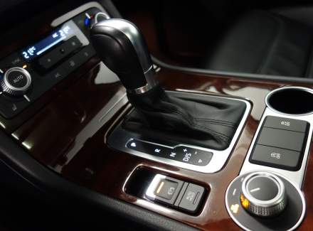 Volkswagen - Touareg