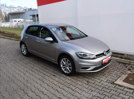 Volkswagen - Golf