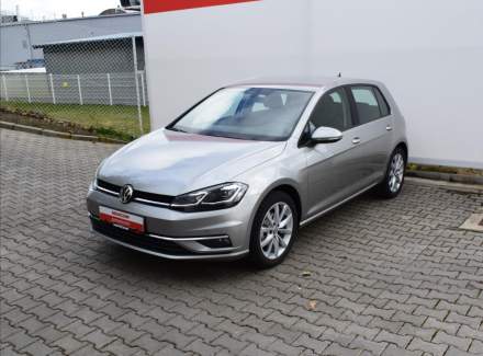 Volkswagen - Golf