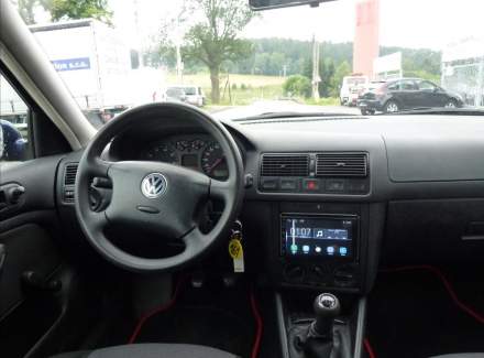 Volkswagen - Golf