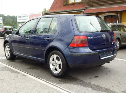Volkswagen - Golf