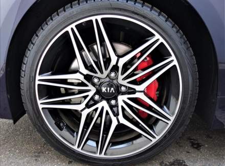 Kia - Stinger
