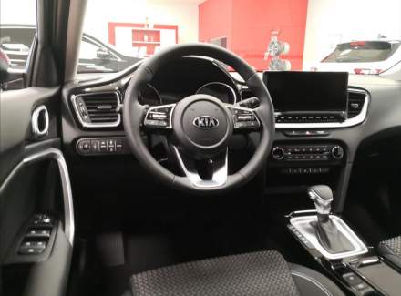 Kia - XCeed
