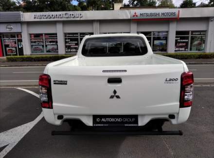 Mitsubishi - L 200