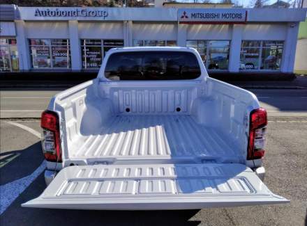 Mitsubishi - L 200