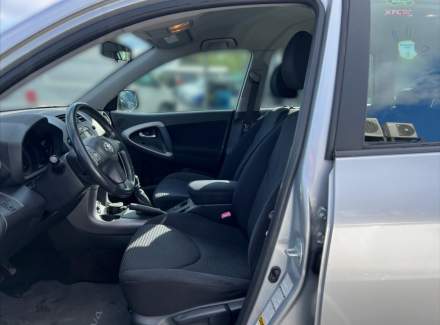 Toyota - RAV 4