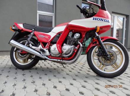 Honda - CB 900 F Bol d`Or