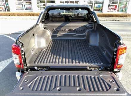 Mitsubishi - L 200