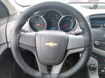 Chevrolet - Cruze