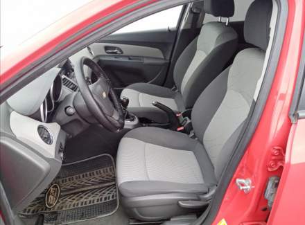 Chevrolet - Cruze