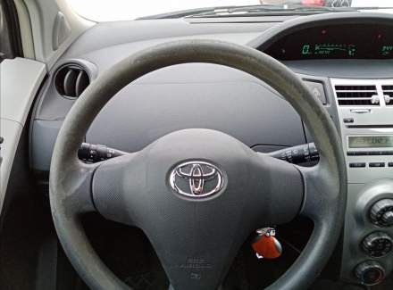 Toyota - Yaris