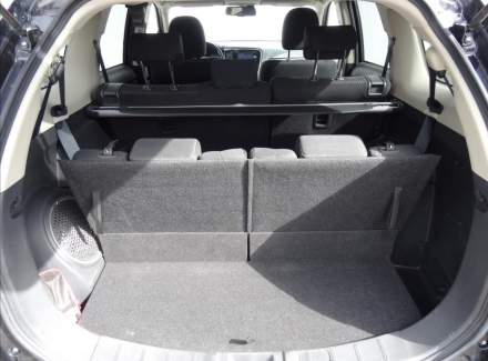 Mitsubishi - Outlander