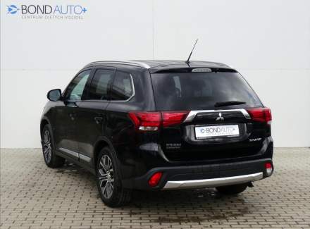 Mitsubishi - Outlander