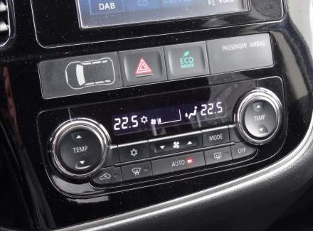 Mitsubishi - Outlander