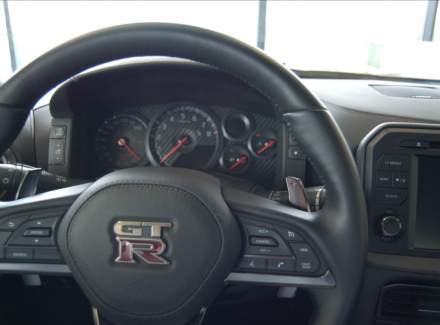 Nissan - GT-R