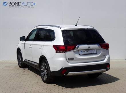 Mitsubishi - Outlander