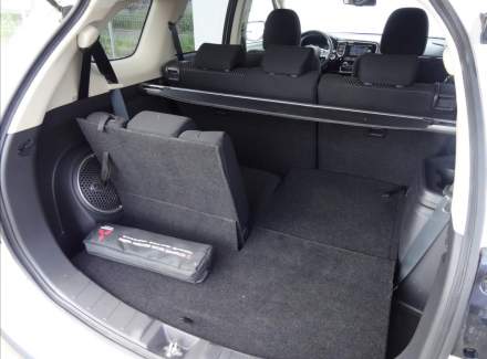 Mitsubishi - Outlander