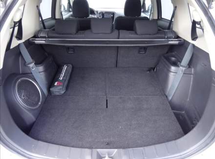 Mitsubishi - Outlander