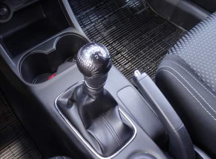 Mitsubishi - Outlander