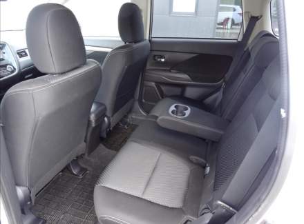 Mitsubishi - Outlander