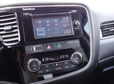 Mitsubishi - Outlander