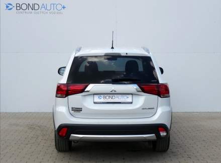 Mitsubishi - Outlander