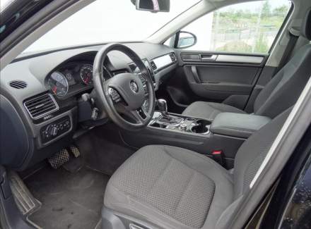 Volkswagen - Touareg