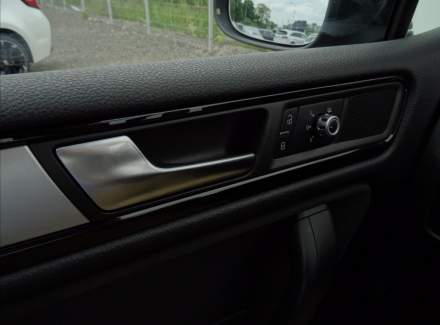 Volkswagen - Touareg