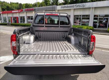 Nissan - Navara