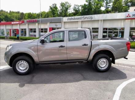 Nissan - Navara