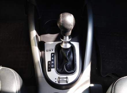 Mitsubishi - Outlander