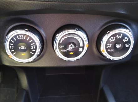 Mitsubishi - Outlander