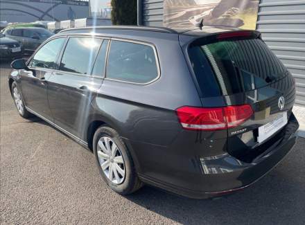 Volkswagen - Passat