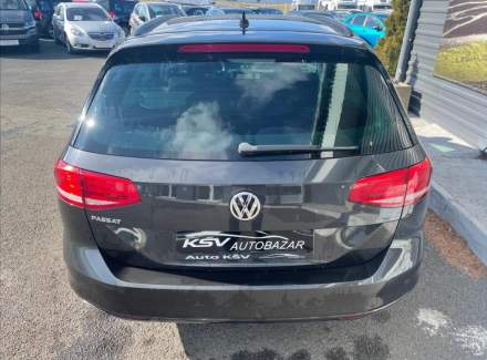 Volkswagen - Passat