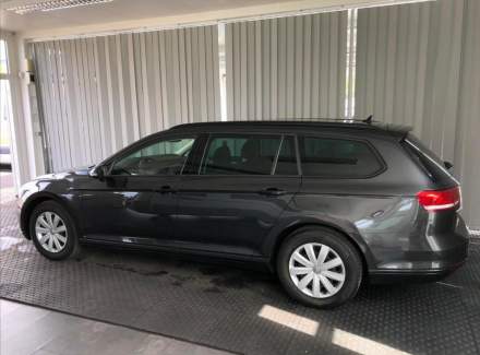 Volkswagen - Passat