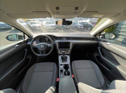 Volkswagen - Passat