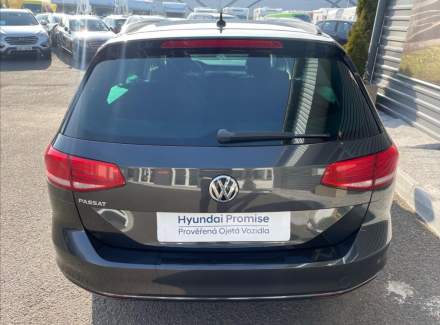 Volkswagen - Passat