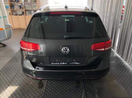 Volkswagen - Passat