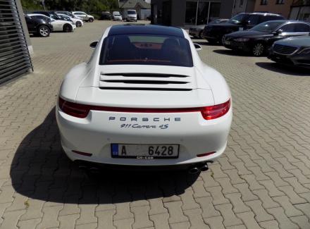 Porsche - 911