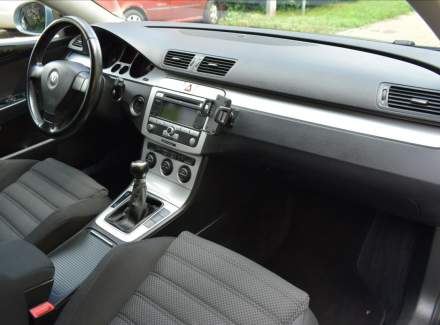 Volkswagen - Passat