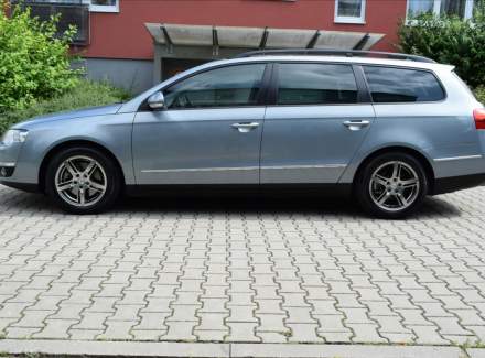 Volkswagen - Passat