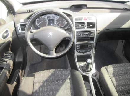 Peugeot - 307