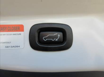 Mitsubishi - Outlander