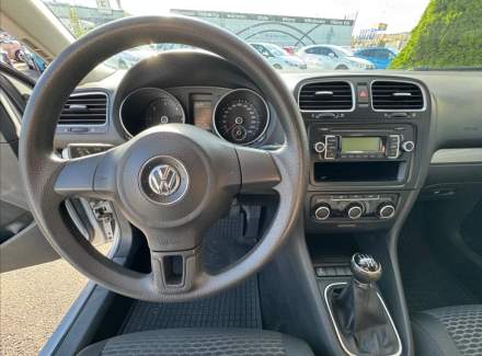 Volkswagen - Golf