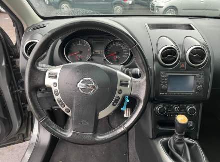 Nissan - Qashqai